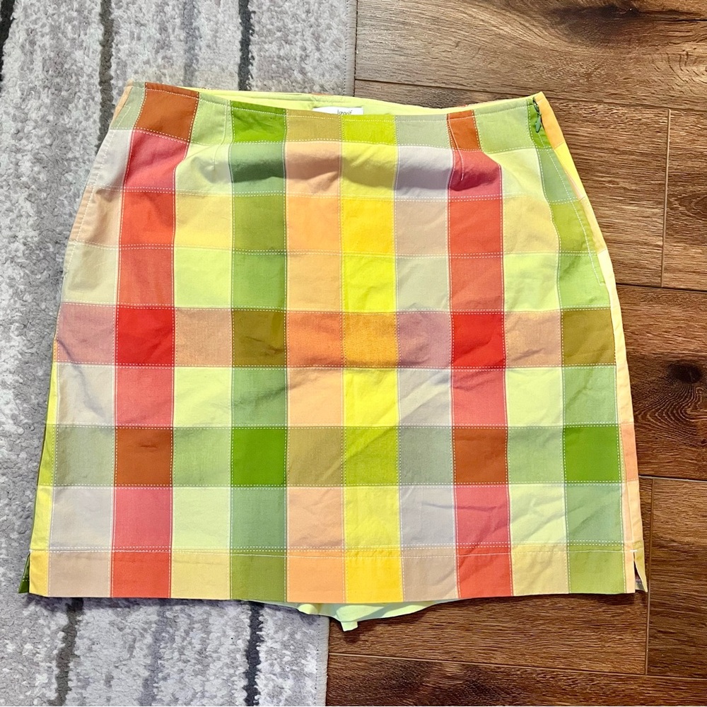 LizGolf bright colored plaid skort, size 10